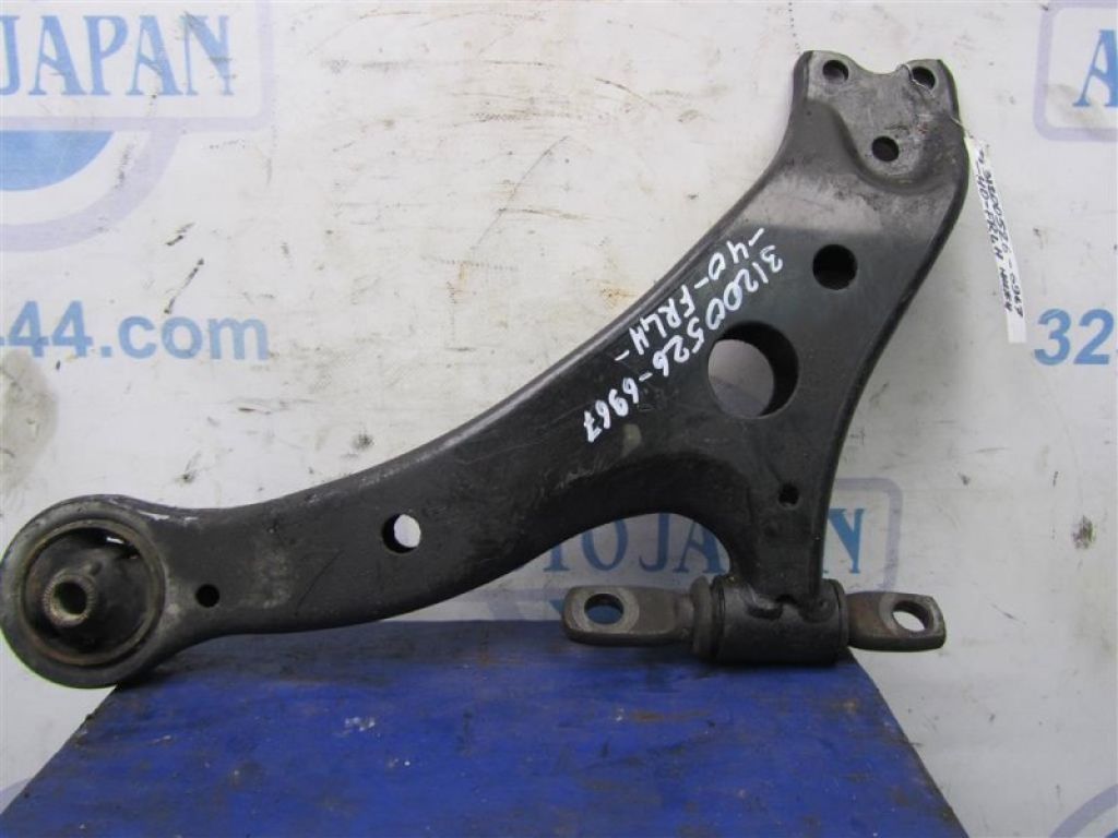 48069-33060 | Важіль передньої підвіски нижній лів. TOYOTA CAMRY 30 02-06