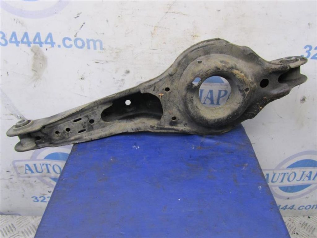 BBM2-28-300D | Важіль задньої підвіски нижній поперечний прав. MAZDA 3 BL 09-13 - Фото 3