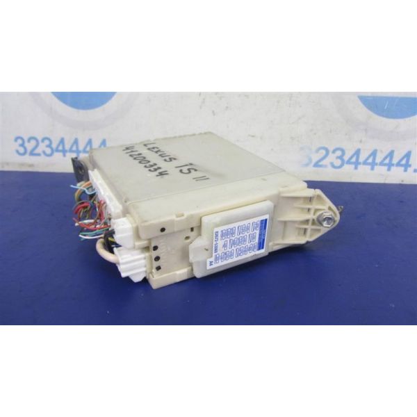 Блок запобіжників салон LEXUS IS250/350 13-20 82672-63060 — 3