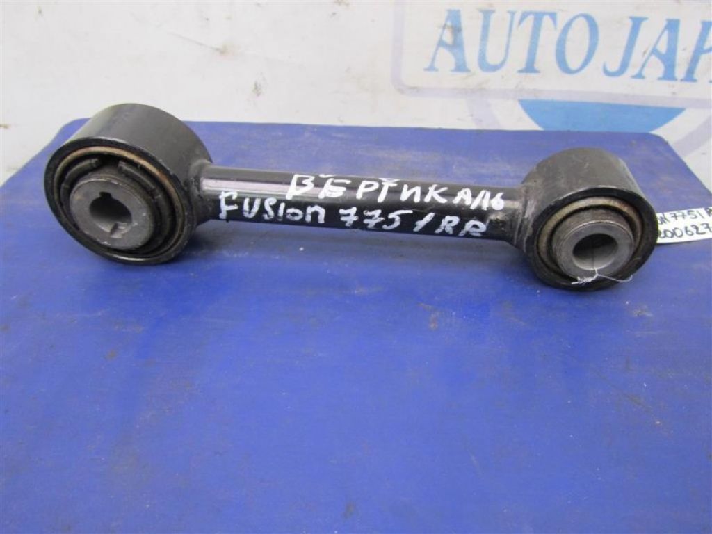 DG9Z-5A972-B | Рычаг задней подвески поперечный нижний прав. FORD FUSION 14-