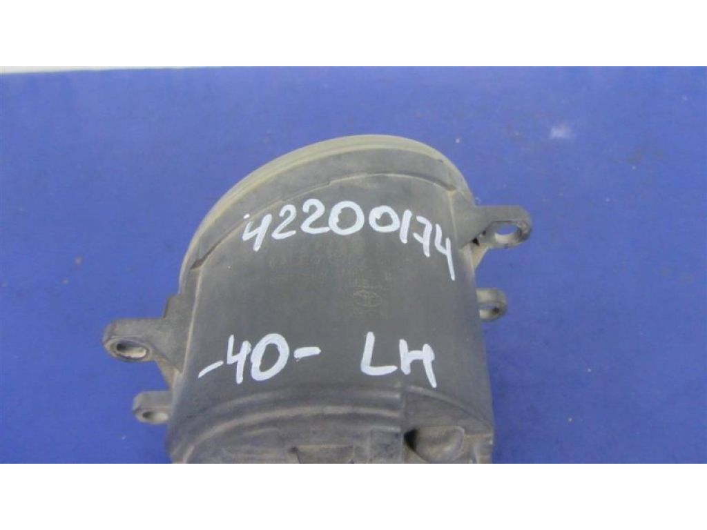 81220-0D040 | Протитуманна фара лів. TOYOTA CAMRY 40 06-11 - Фото 2