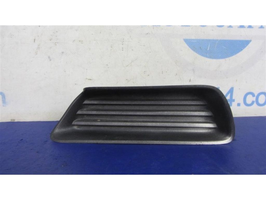 52128-06080 | Заглушка протитуманних фар передн. лів. TOYOTA CAMRY 40 06-11