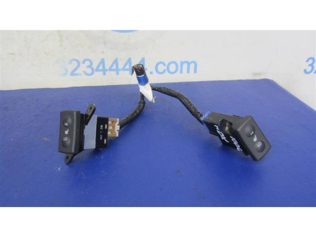 35650-STX-A01ZA | Кнопка обігріву сидінь ACURA MDX (YD2) 06-13