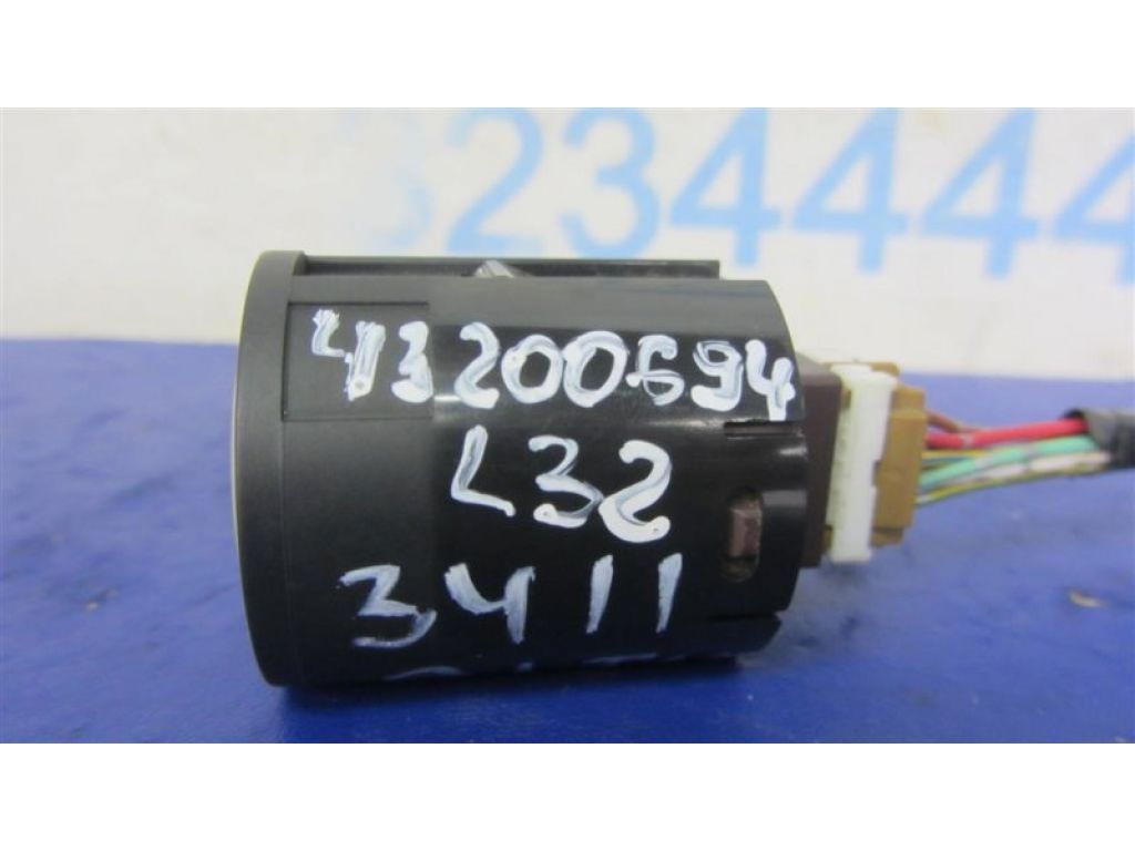 25150-1LB0A | Кнопка Start-Stop NISSAN ALTIMA L32 07-12 - Фото 2