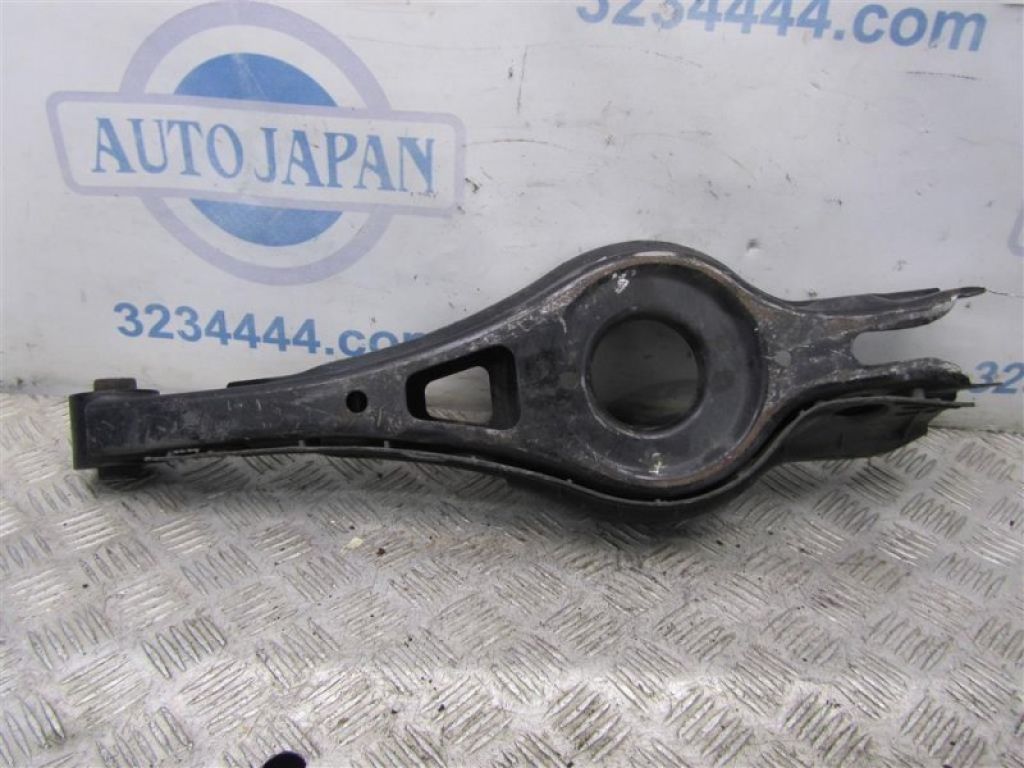 55220-C2100 | Важіль задньої підвіски нижній поперечний прав. HYUNDAI SONATA LF 2014-