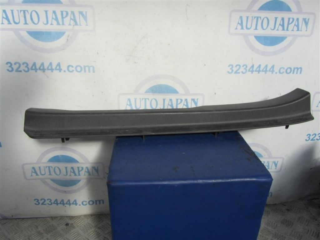 N243-68-720A02 | Накладка порога внутрення лев. MAZDA MX-5 15-
