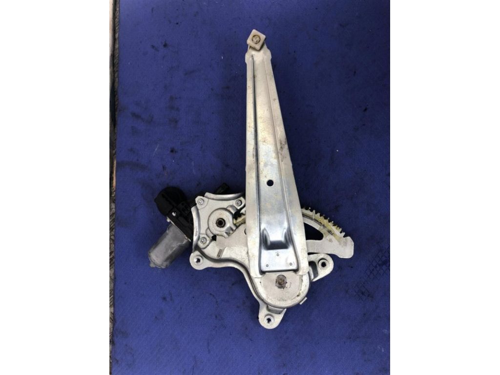 69804-33050 | Стеклоподъемник задн. лев. TOYOTA CAMRY 40 06-11 - Фото 3