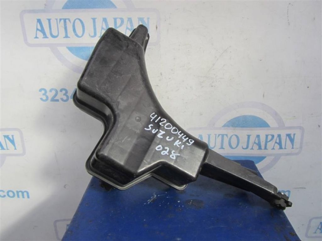 13761-57L00 | Резонатор повітряного фільтра SUZUKI KIZASHI 09-14