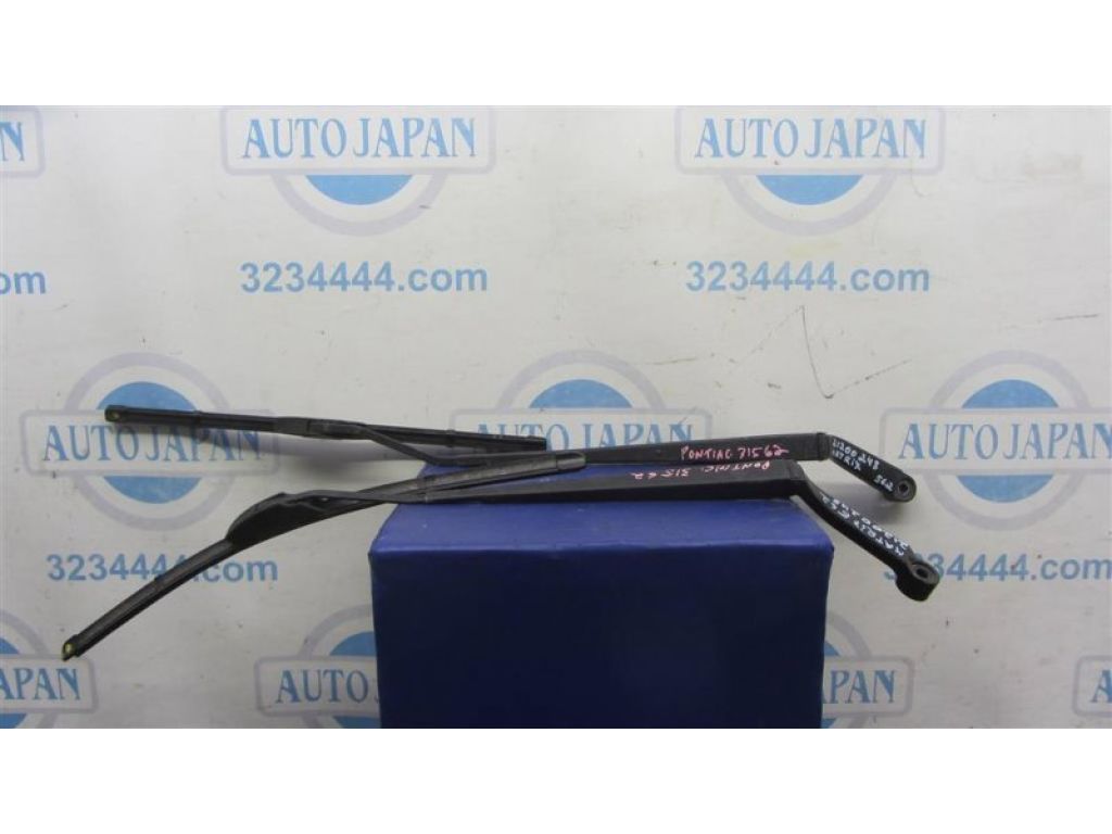 88969921 | Поводок стеклоочистителя передний TOYOTA MATRIX 02-08