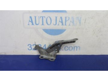Петля капота прав. TOYOTA MATRIX 02-08