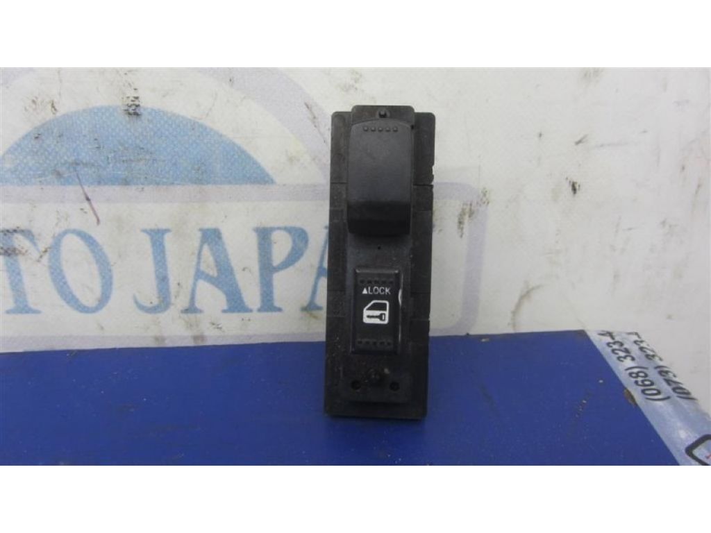 37995-64J00 | Кнопка склопідіймача передн. прав. SUZUKI SX4 06-13