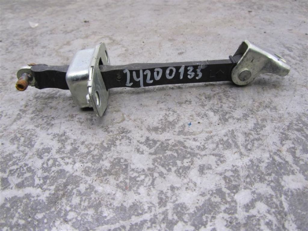 81810-57L01 | Ограничитель двери передн. прав. SUZUKI SX4 06-13