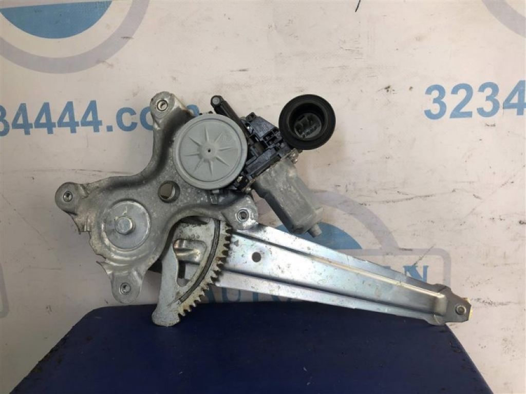 69804-06140 | Стеклоподъемник задн. лев. TOYOTA CAMRY 50 12-15 - Фото 2