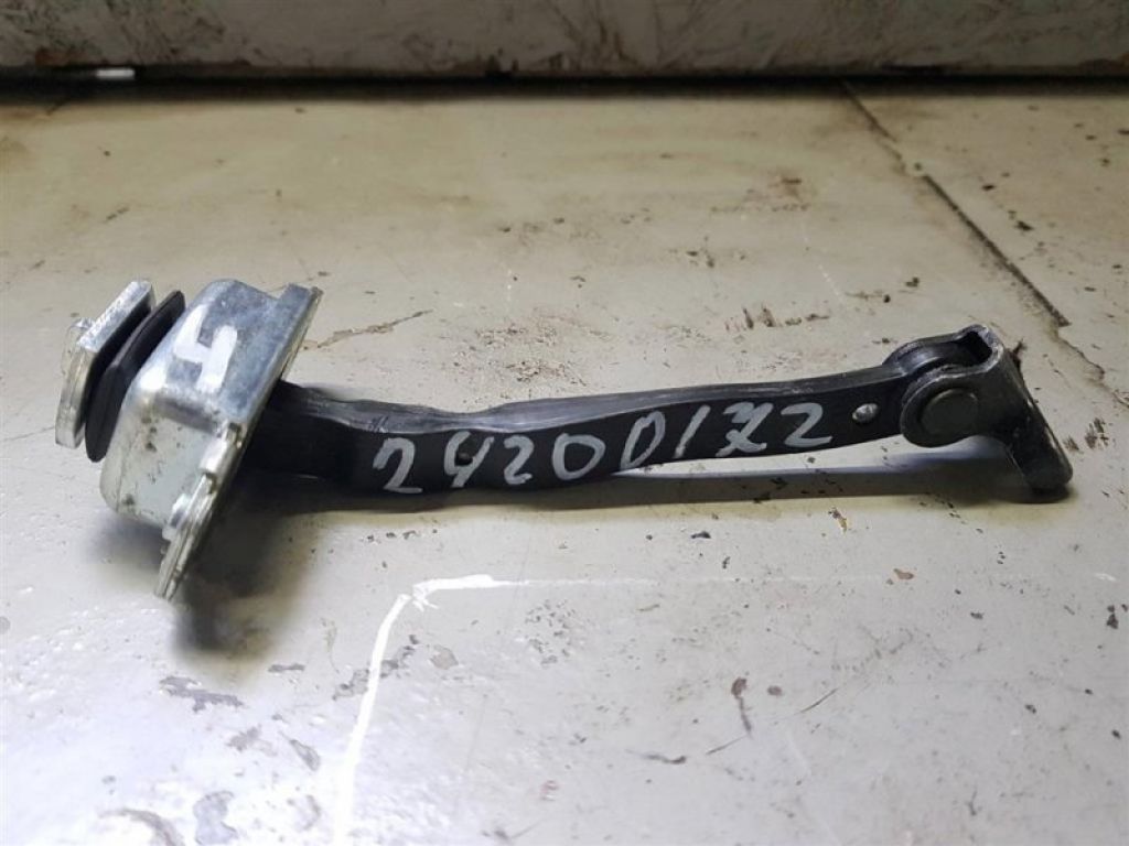 82430-4CL0A | Ограничитель двери задн. прав. NISSAN X-TRAIL/ROGUE T32 13-20