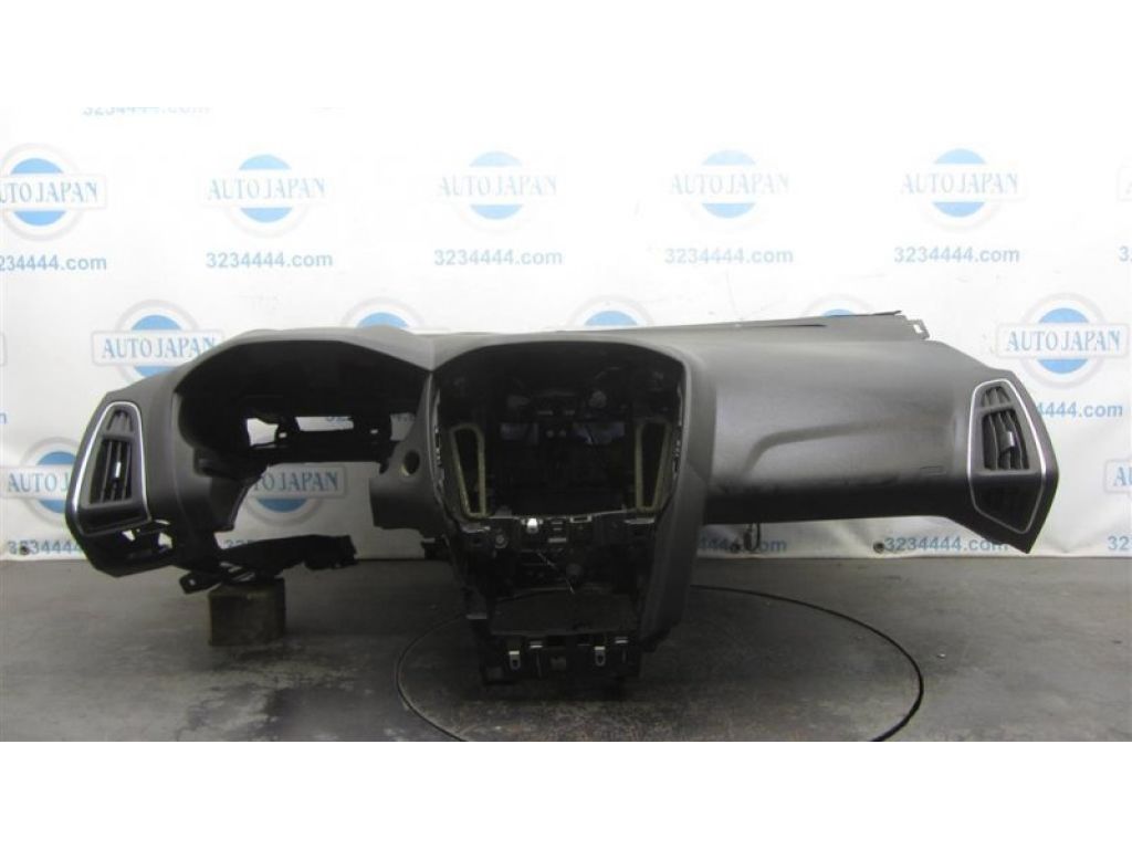 DV6Z-5804320-AA | торпедо FORD FOCUS 10-18