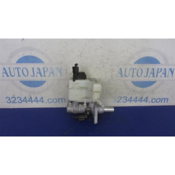 Головний гальмівний циліндр VOLKSWAGEN PASSAT CC 08-12 3C1 614 019 D
