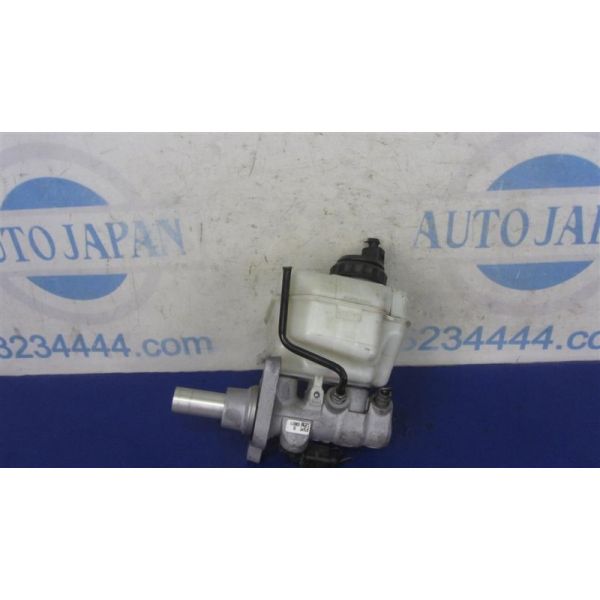 Головний гальмівний циліндр VOLKSWAGEN PASSAT CC 08-12 3C1 614 019 D — 3