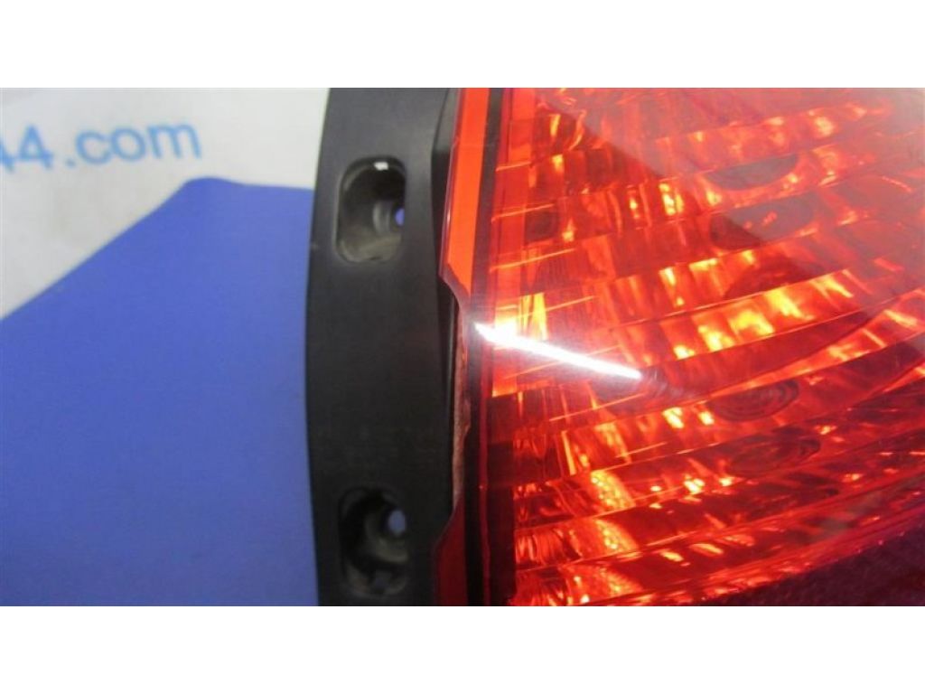 84201XA02A | Фонарь наружный задн. прав. SUBARU TRIBECA B10 07-13 - Фото 3