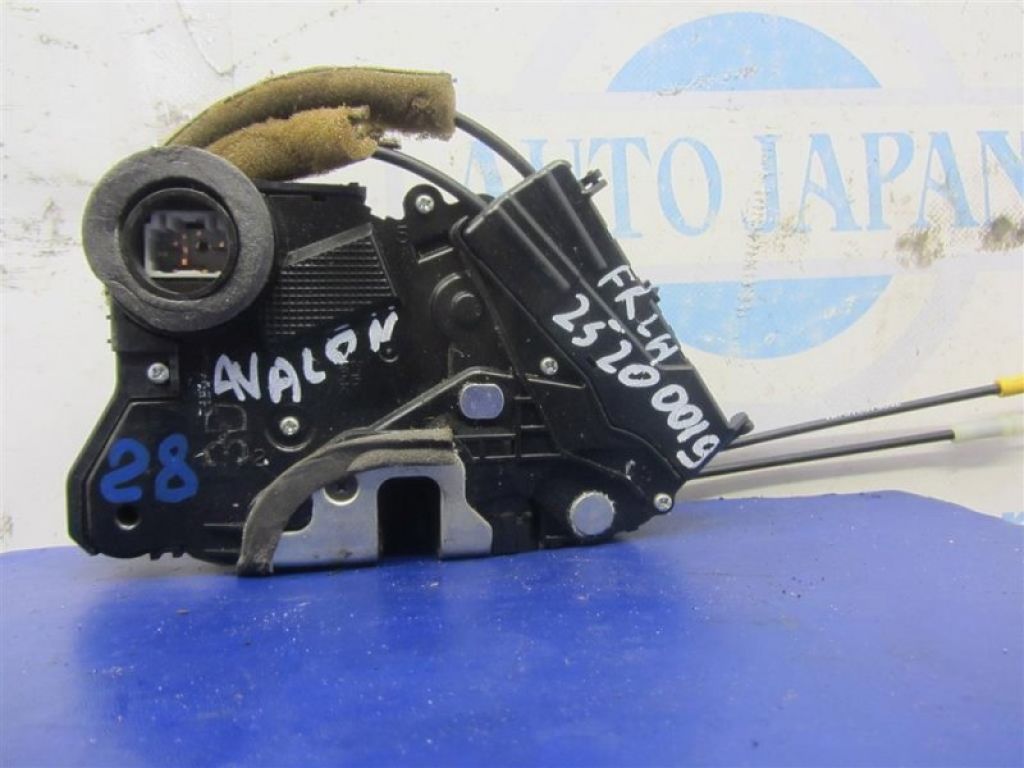 69040-AC070 | Замок двери передн. лев. TOYOTA AVALON 05-12