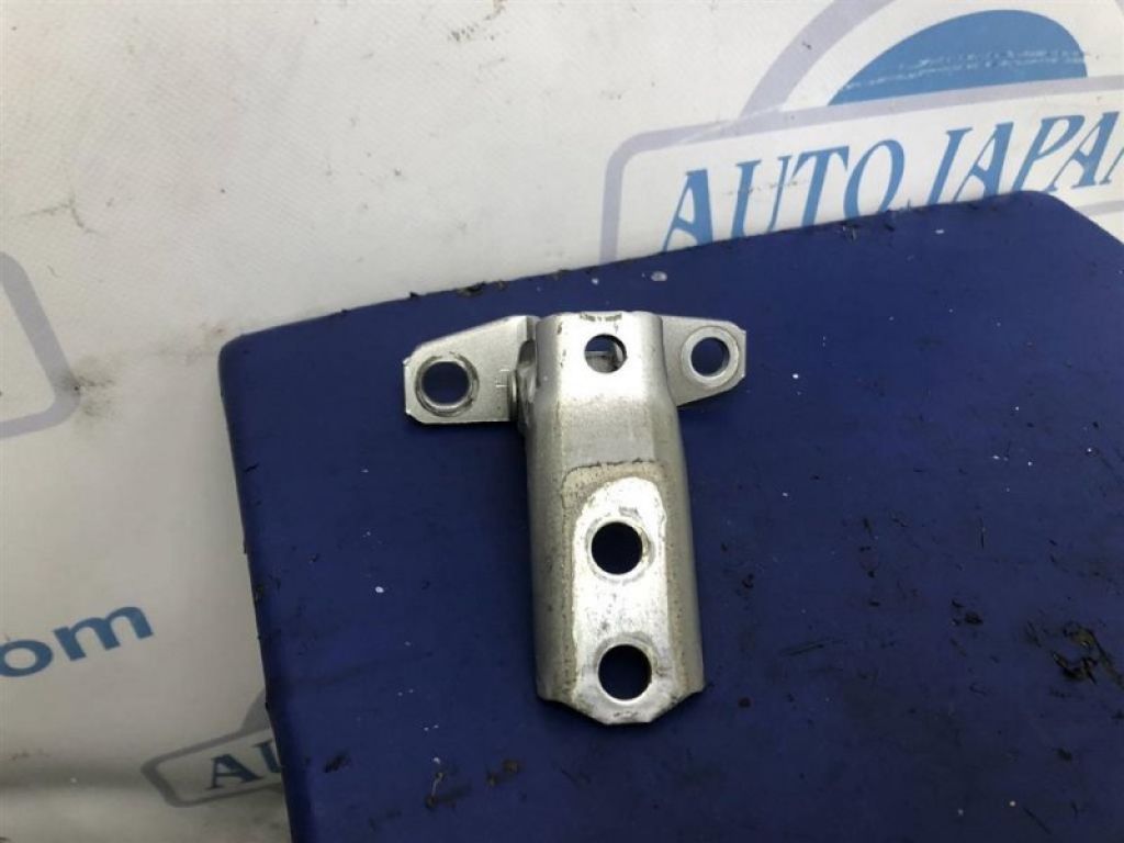 5702A063 | Петля двери верхняя задн. прав. MITSUBISHI ASX / OUTLANDER SPORT 10-21 - Фото 2