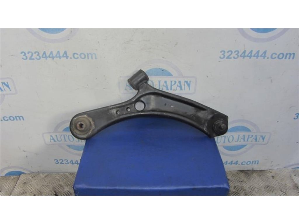 45201-54L20 | Рычаг передней подвески нижний прав. SUZUKI SX4 06-13