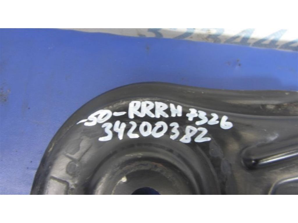 51023-07010 | Кріплення балки підвіски задн. прав. TOYOTA CAMRY 50 12-15 - Фото 2