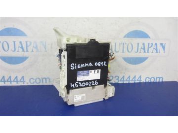 Блок комфорту TOYOTA SIENNA 11-16