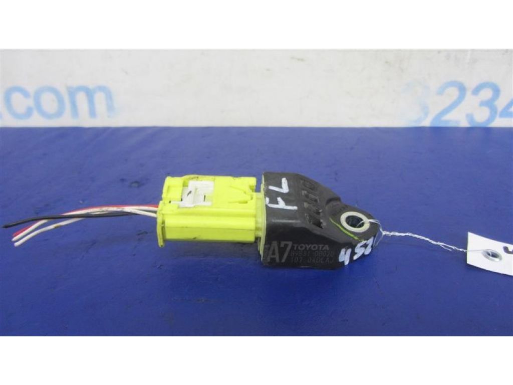 89831-08020 | Датчик удара TOYOTA SIENNA 11-16