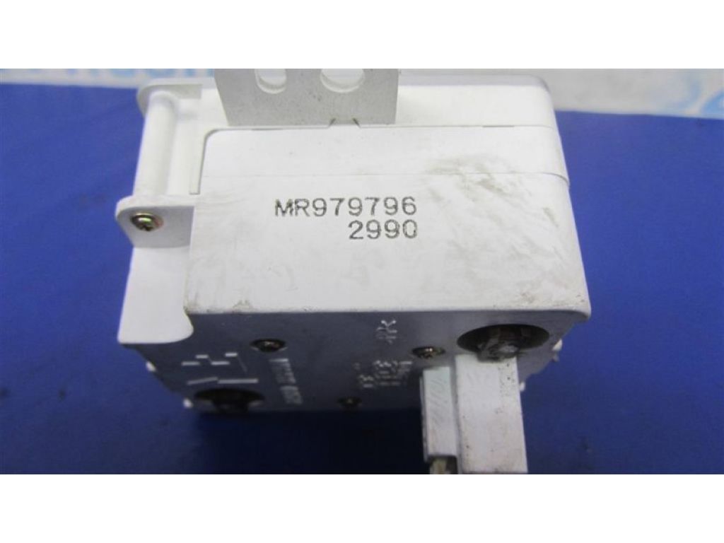 MR979796 | Часы MITSUBISHI OUTLANDER 03-07 - Фото 4