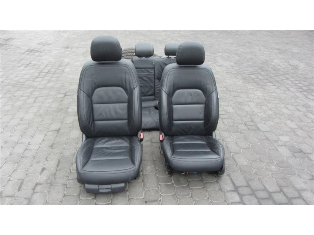 Сидіння комплект INFINITI QX30 16-20
