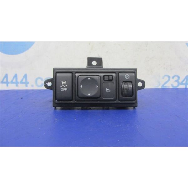 Блок кнопок торпедо NISSAN QX56 / TITAN / ARMADA 04-16 25570-CT00B