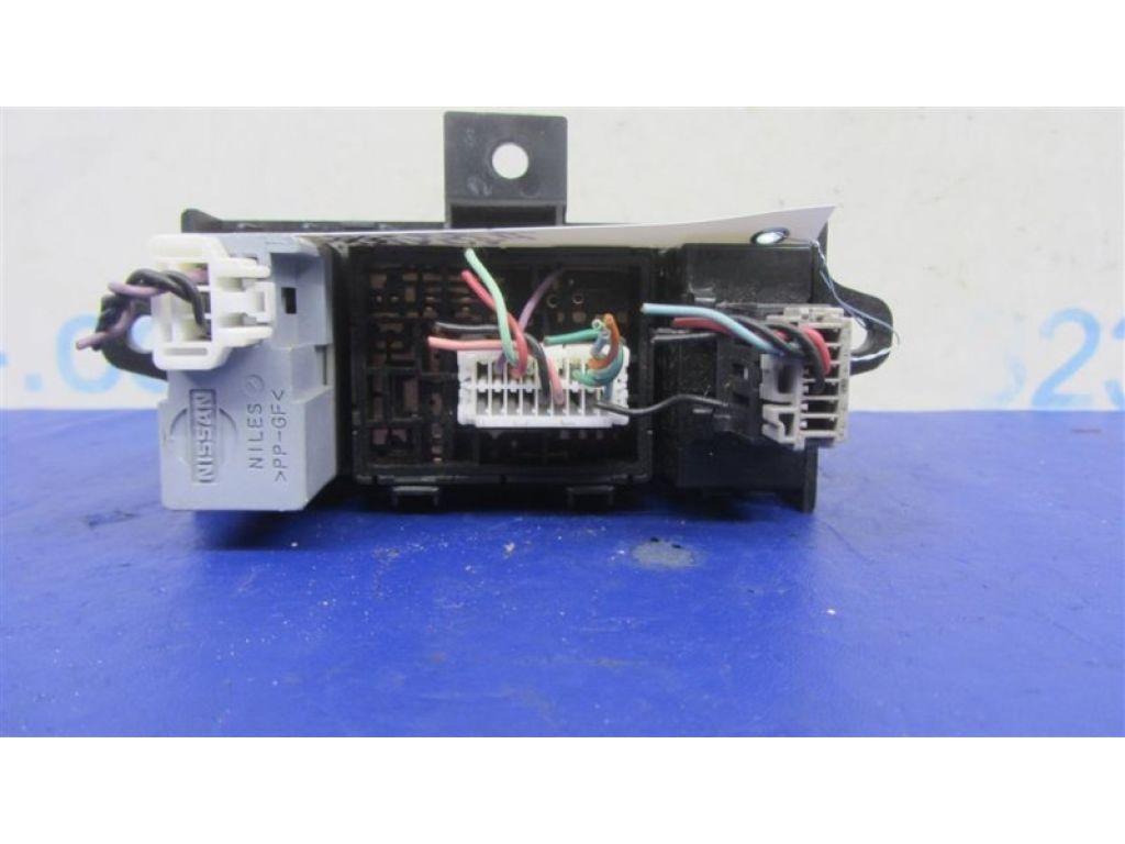 25570-CT00B | Блок кнопок торпедо NISSAN QX56 / TITAN / ARMADA 04-16 - Фото 3