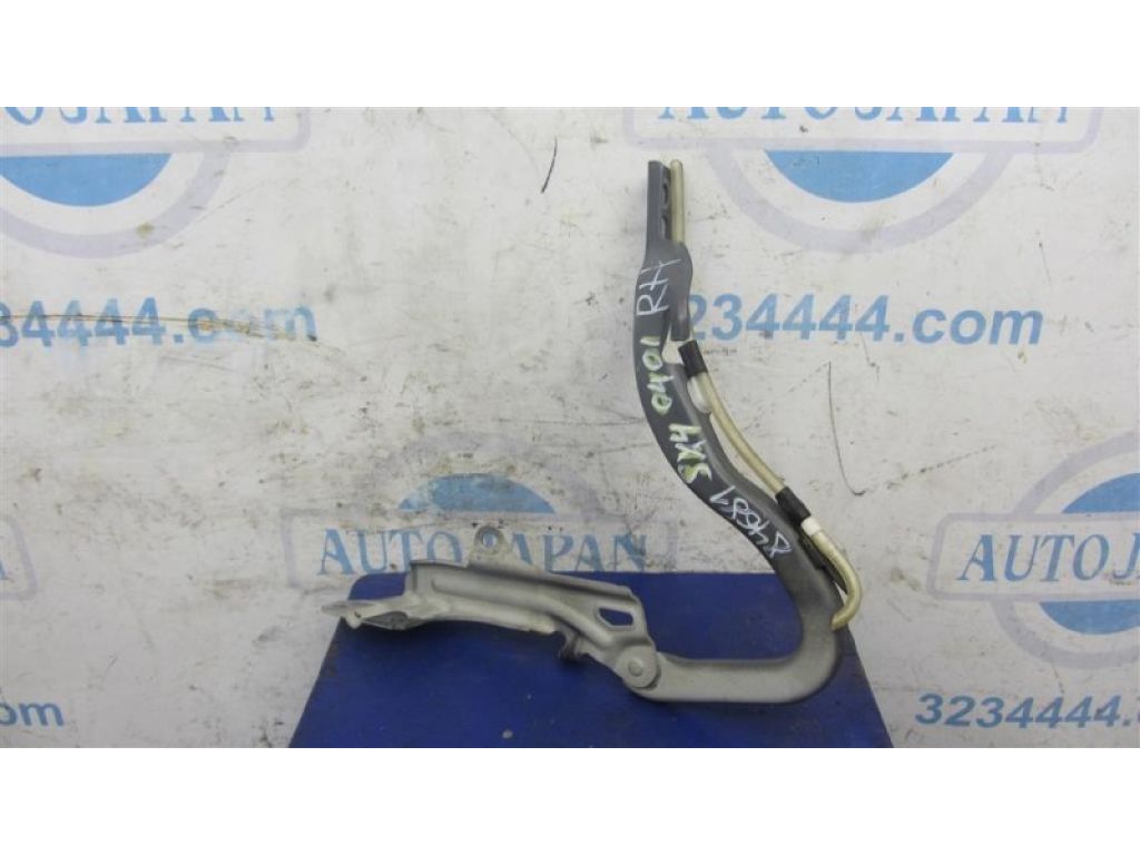 69510-54G00 | Петля кришки багажника прав. SUZUKI SX4 06-13