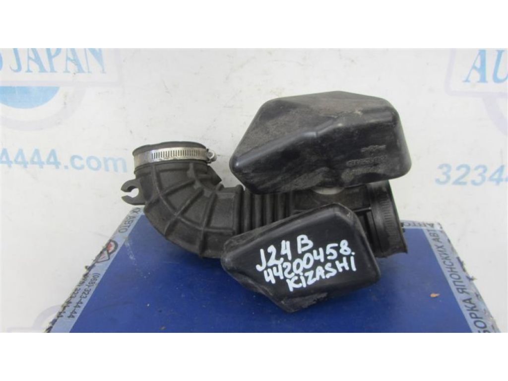13881-57L00 | патрубок повітряного фільтра SUZUKI KIZASHI 09-14