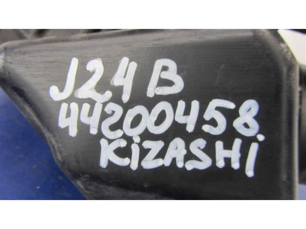 13881-57L00 | патрубок повітряного фільтра SUZUKI KIZASHI 09-14 - Фото 2