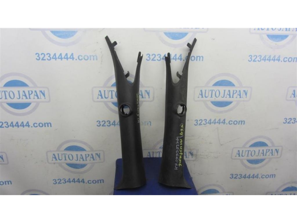 FR3B-6303512-A | Накладка на стійку кузова FORD MUSTANG 15-