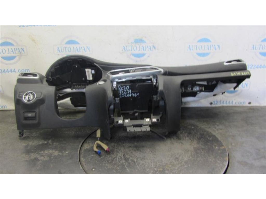 68200-5DF0A | торпедо INFINITI QX30 16-20