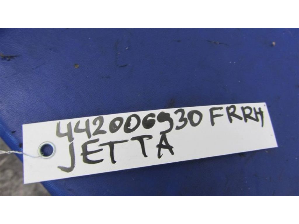 5C6 853 666 9B9 | Заглушка протитуманних фар передн. прав. VOLKSWAGEN JETTA USA 10-17 - Фото 2