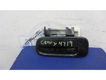 Ручка двери наружная задн. лев. TOYOTA CAMRY 10 92-96