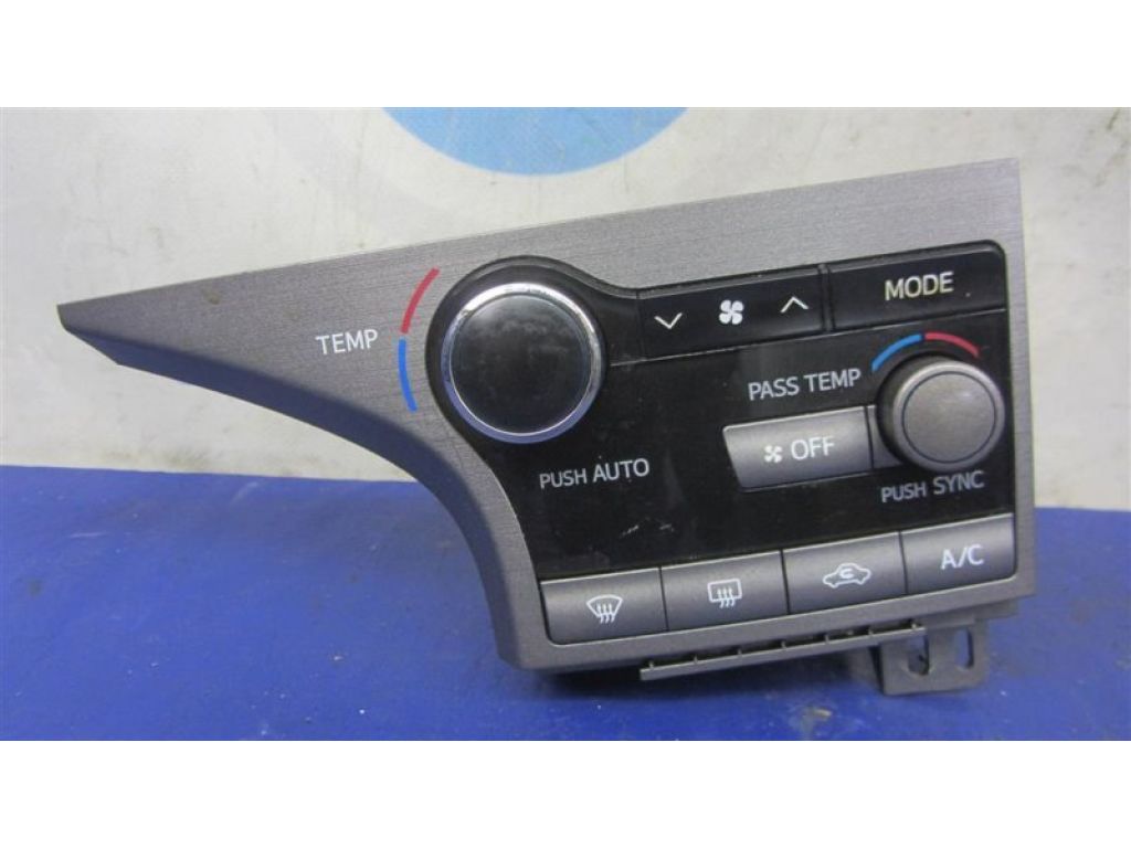 55900-0T021 | Блок управления печкой TOYOTA VENZA 09-16
