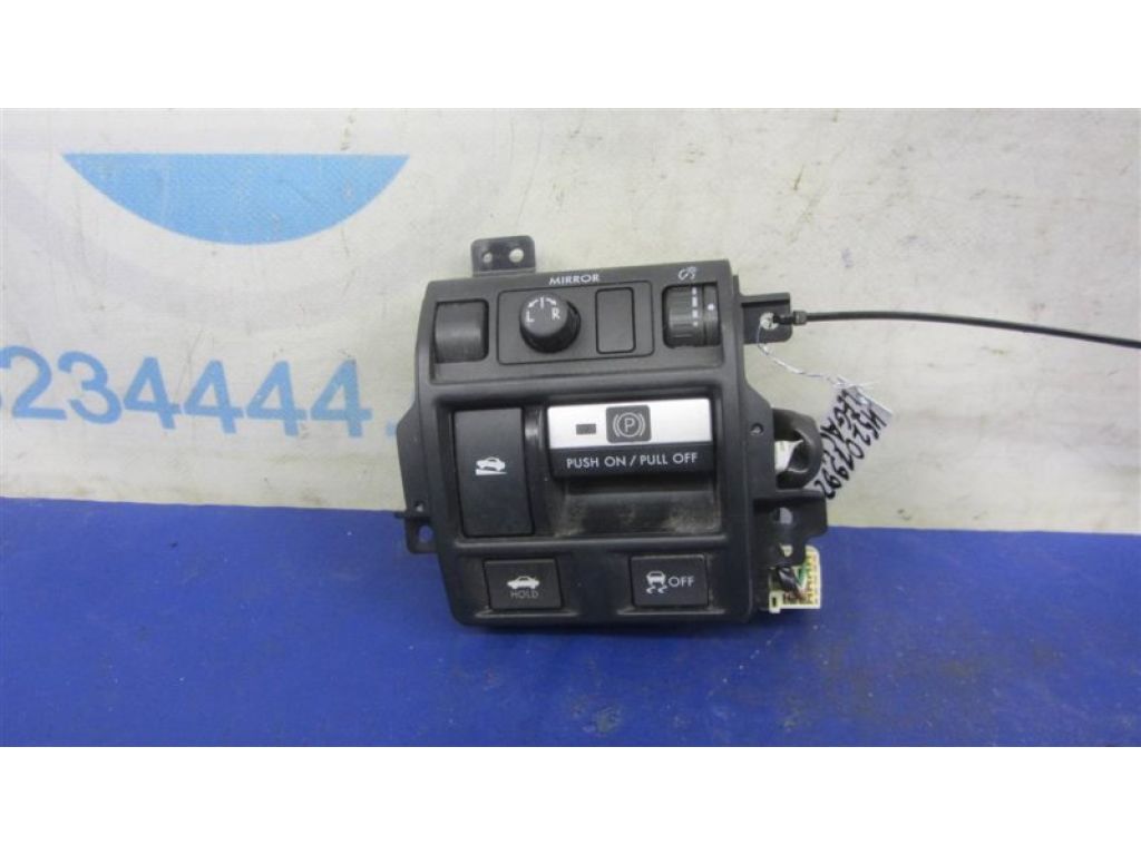 83061AJ01A | Блок кнопок торпедо SUBARU LEGACY 09-15 BM