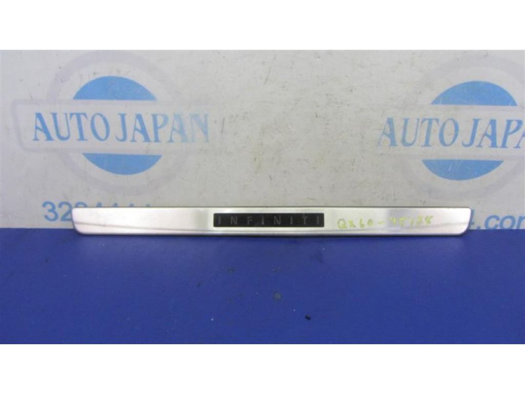 769B1-3JA0A | Накладка порога внутрення передн. прав. INFINITI QX60/JX35 12-20