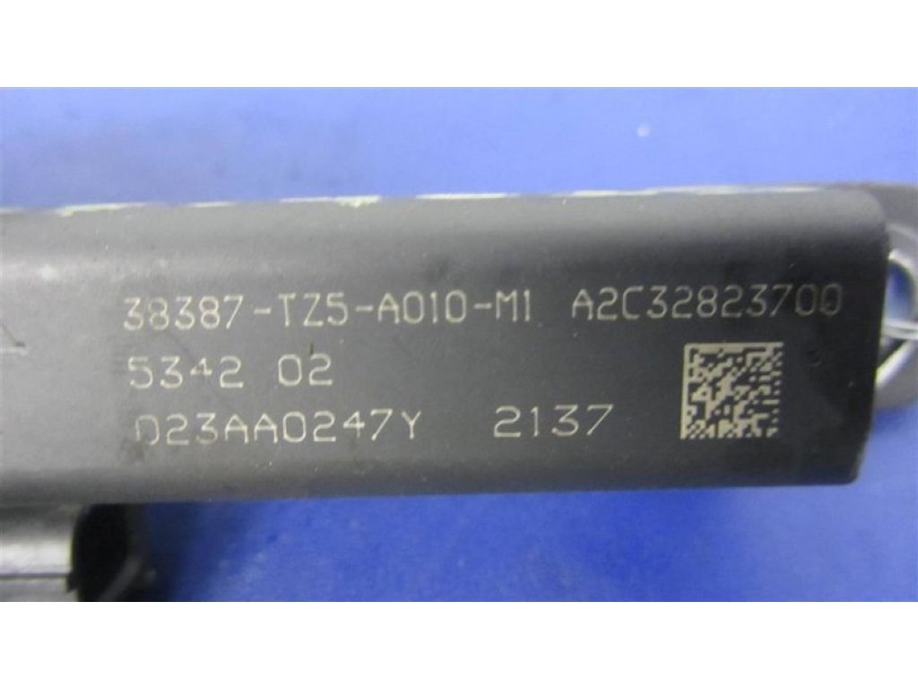 38387-TZ5-A01 | Антенна ACURA TLX 14-17 - Фото 3