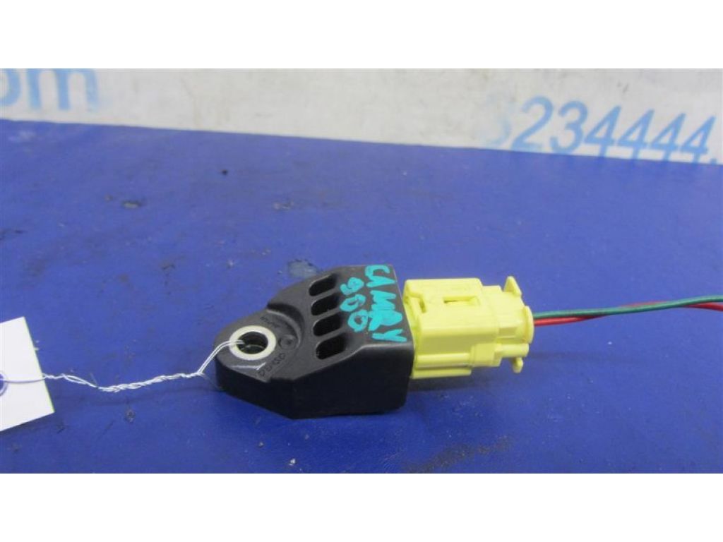 89831-06020 | Датчик удара TOYOTA CAMRY 40 06-11