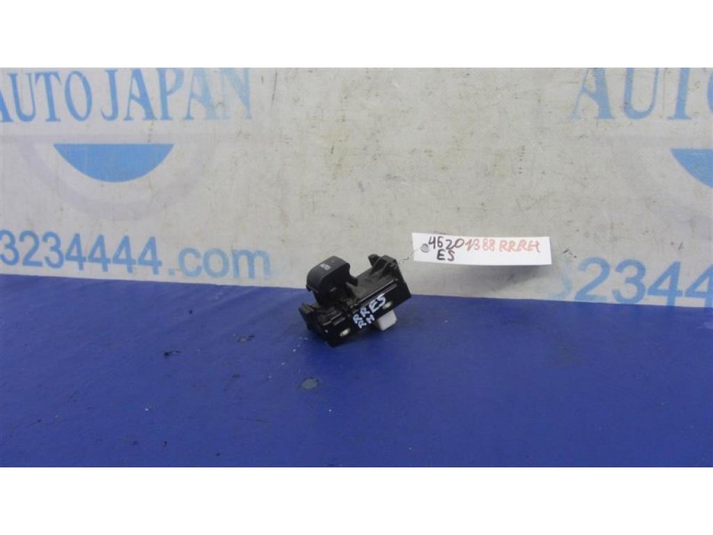 84810-33110 | Кнопка склопідіймача задн. прав. LEXUS ES350 06-12 - Фото 3