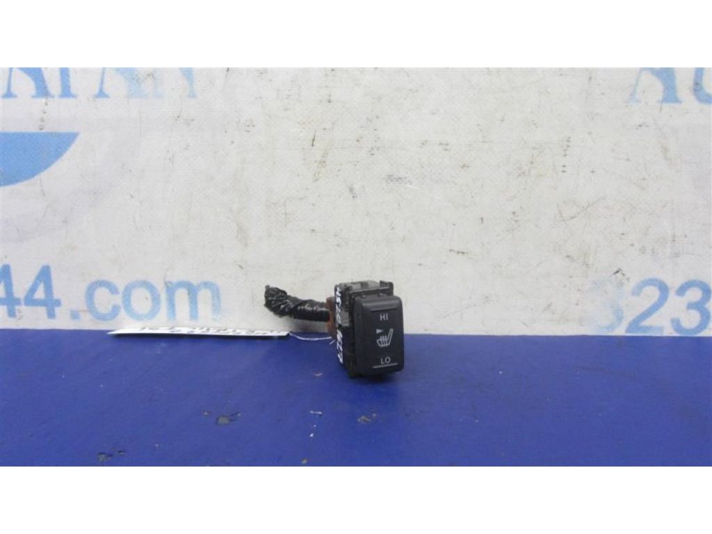 25500-JA00A | Кнопка обігріву сидінь NISSAN X-TRAIL T31 07-14