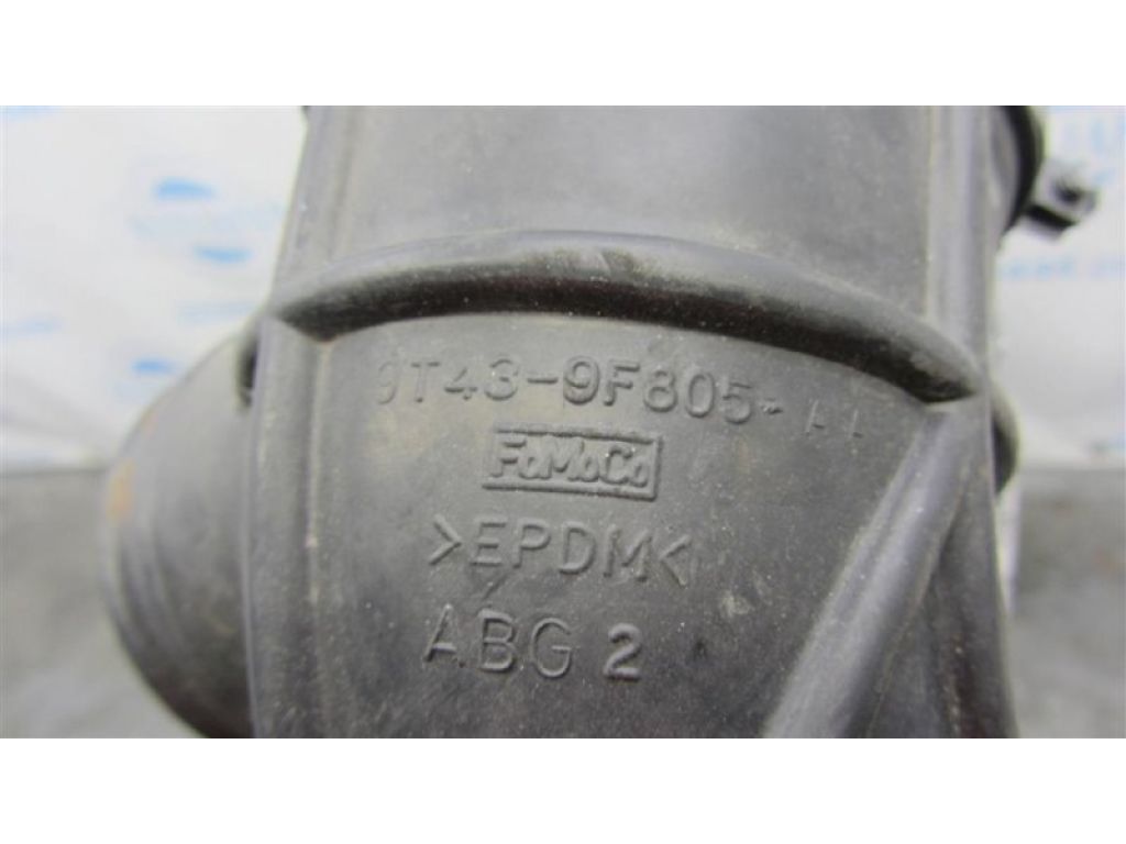CY01-13-220A | Патрубок воздушного фильтра MAZDA CX-9 06-16 - Фото 4