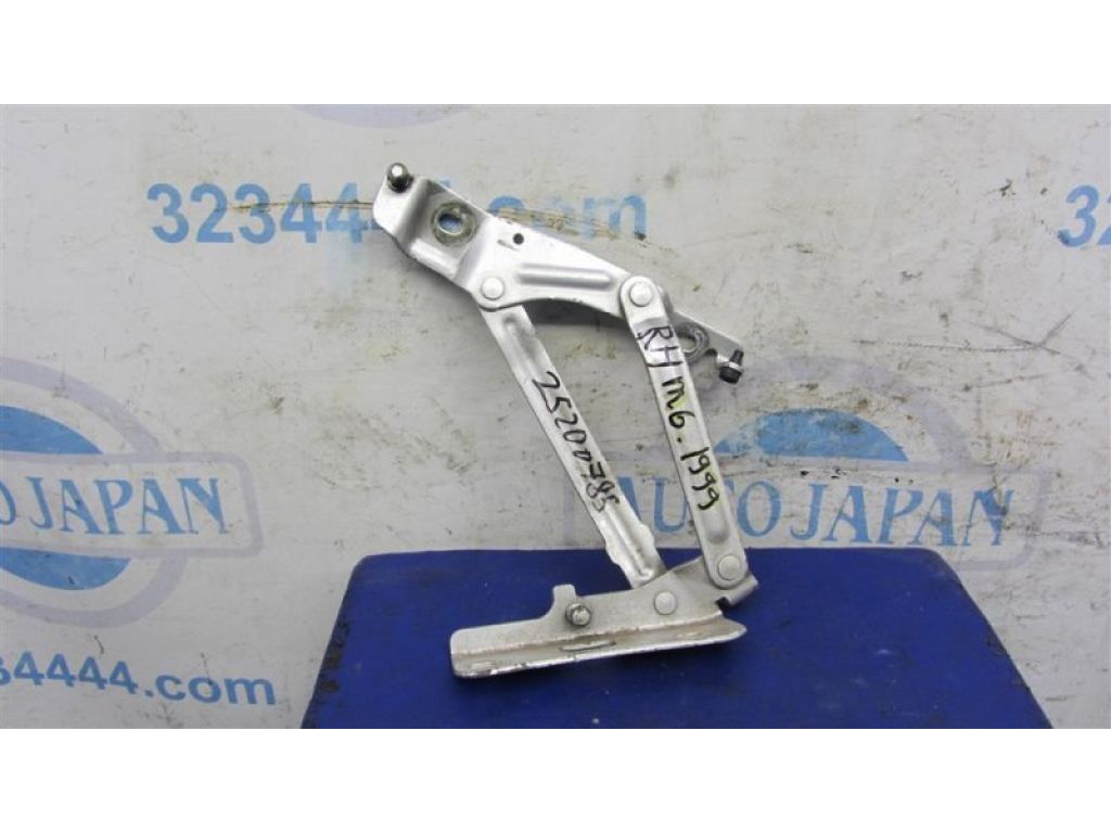 GS3L-52-710B | Петля крышки багажника прав. MAZDA 6 GH 07-12