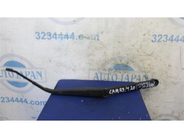 Поводок стеклоочистителя передний прав. TOYOTA CAMRY 30 02-06