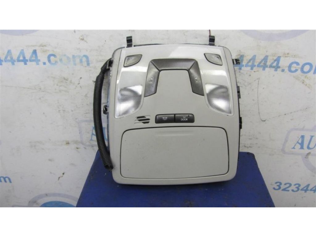63650-08441-B0 | Плафон салону TOYOTA SIENNA 11-16